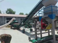 皮帶輸送機、糧食機和包裝機生產線